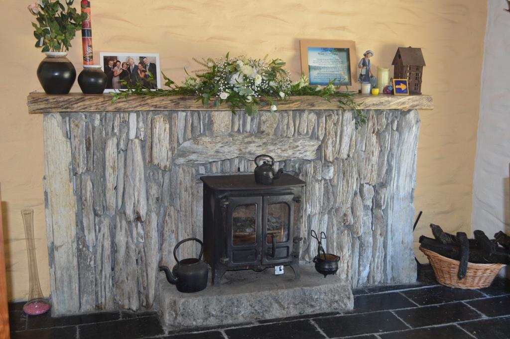 קנמארה Lissyclearig Thatched Cottage מראה חיצוני תמונה