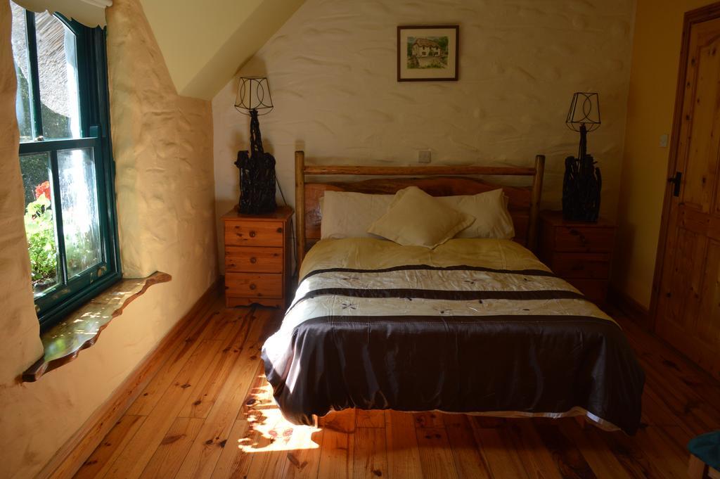 קנמארה Lissyclearig Thatched Cottage מראה חיצוני תמונה